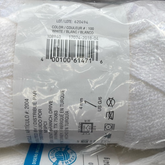 Snuggly Wuggly Yarn by Loops and Threads - Set of 2 π§Άπ§΅β¨ - Picture 4 of 5